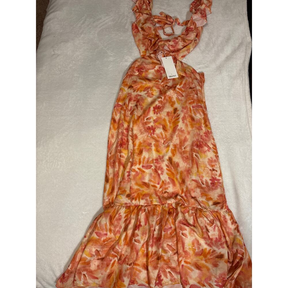 Urban Way orange floral cut out Backless with tie and zipper closure Size large.